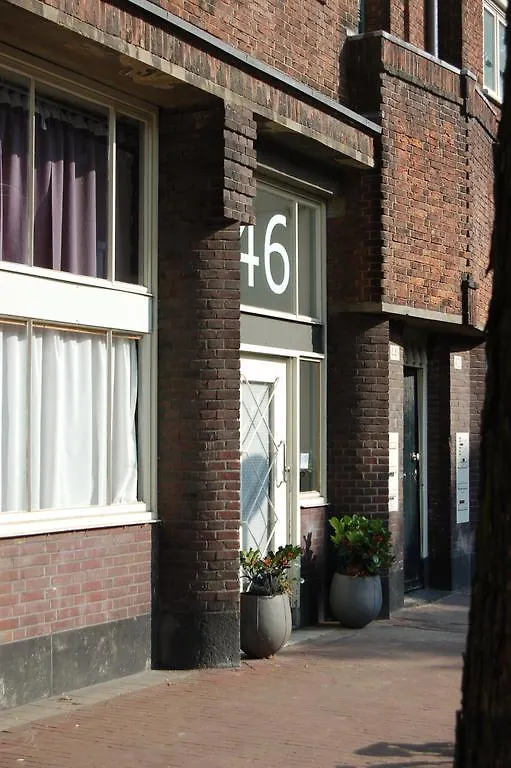 Amsterdam House Of Arts & Crafts Bed and Breakfast
